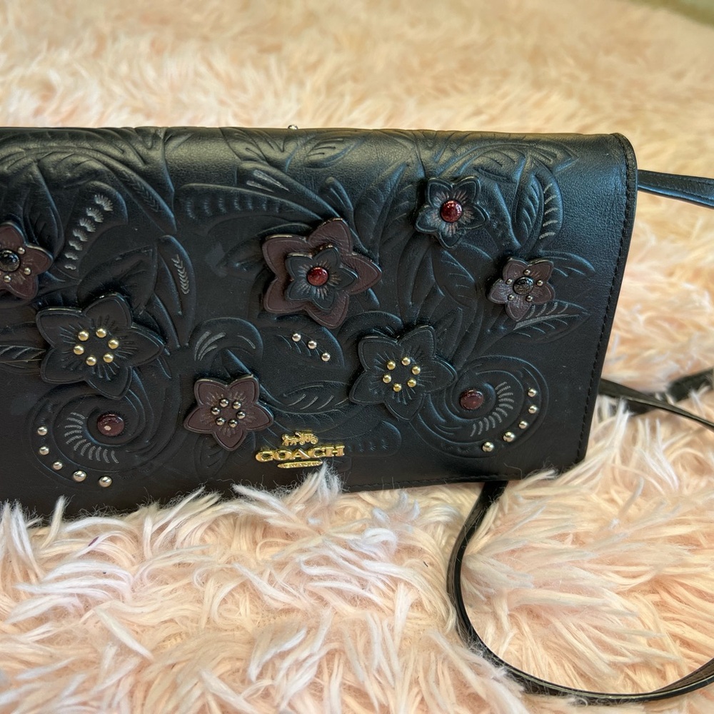 Perfect like New Condition Coach crossbody purse - Stunning